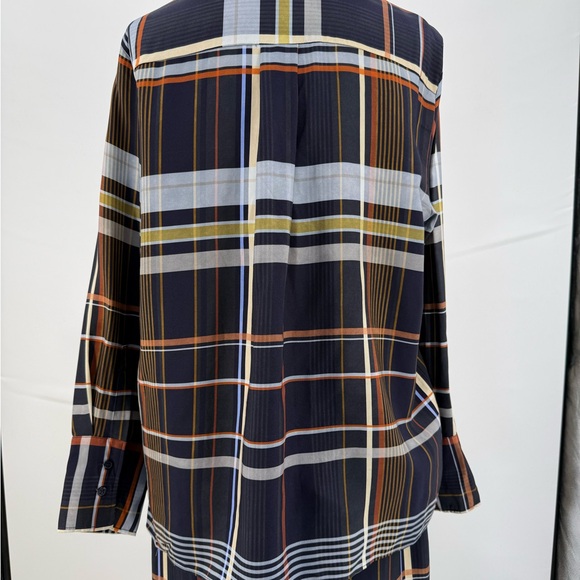 ZARA Plaid Two-Piece Suit | Elegant Button-Front Top & Wide-Leg Pants Set - Picture 11 of 17